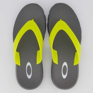 Chinelo Oakley Banks Masculino