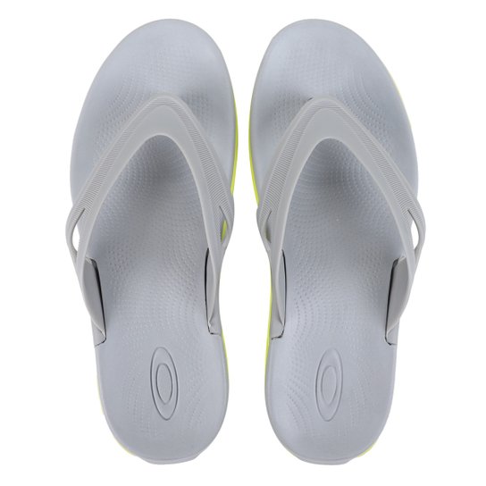Chinelo Oakley Mod Rest II Masculino - Cinza Claro Menor preço em Chinelo Oakley Mod Rest II Masculino - Cinza Claro