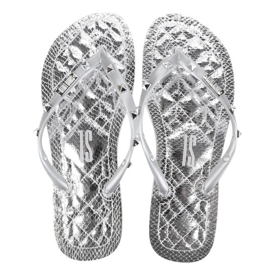 Chinelo Santa Lolla Matelassê E Rebite Feminino - Prata Menor preço em Chinelo Santa Lolla Matelassê E Rebite Feminino - Prata