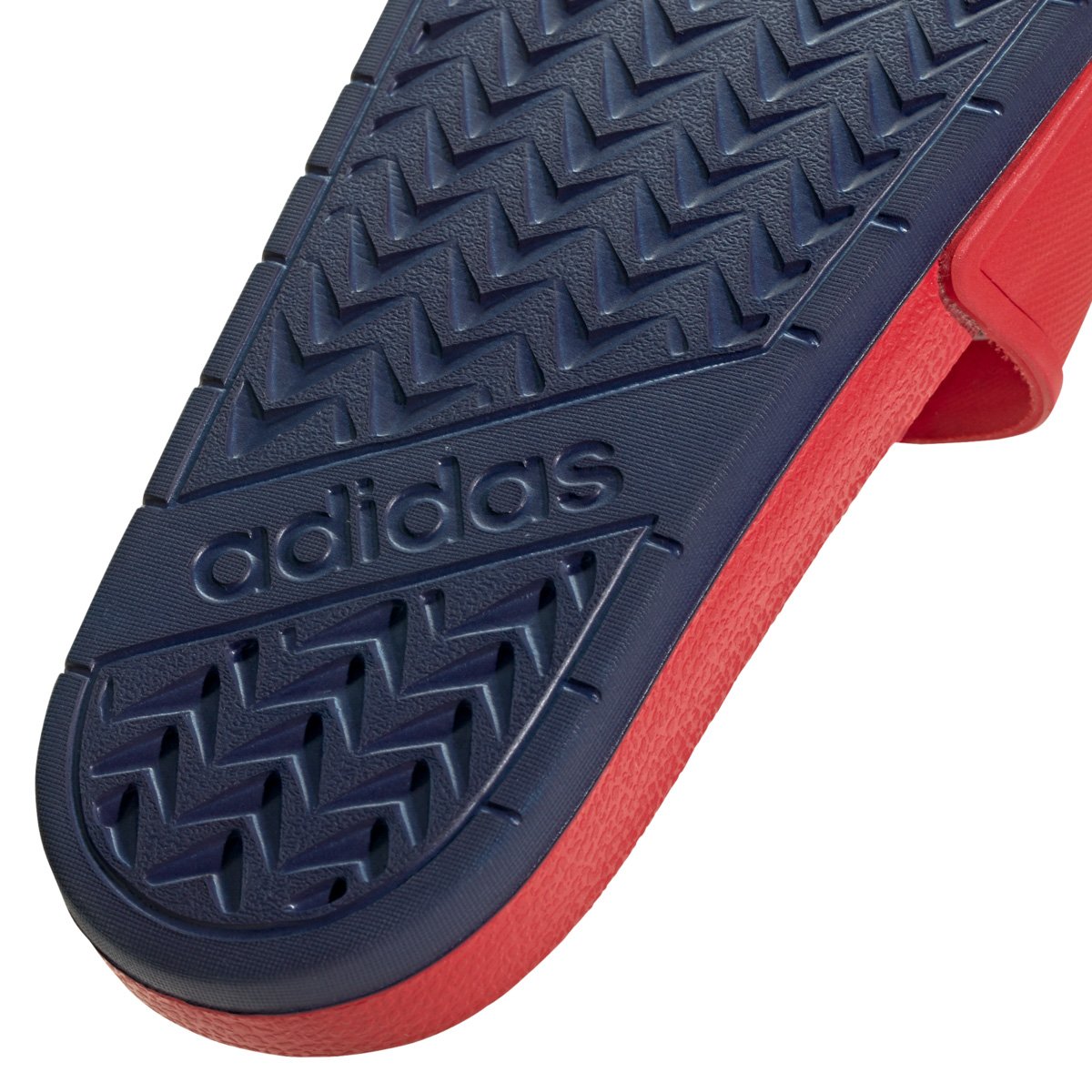 chinelo adilette tnd