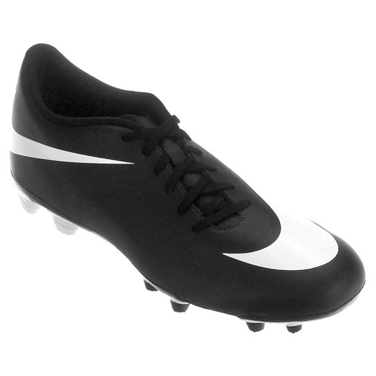 Chuteira Campo Nike Bravata FG - Preto e Branco é ruim? Chuteira Campo Nike Bravata FG - Preto e Branco é boa?