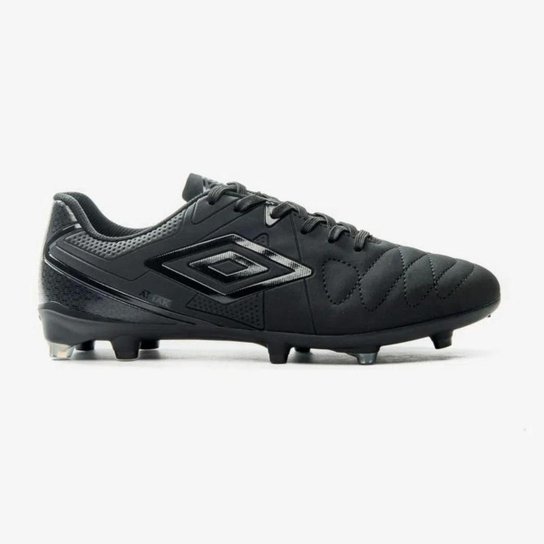 Chuteira Campo Profissional Umbro Attak Eternal Black Edition - Preto Menor preço em Chuteira Campo Profissional Umbro Attak Eternal Black Edition - Preto