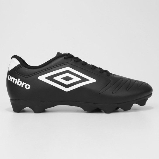 Chuteira Campo Umbro Class RB Masculina - Preto+Branco Menor preço em Chuteira Campo Umbro Class RB Masculina - Preto+Branco