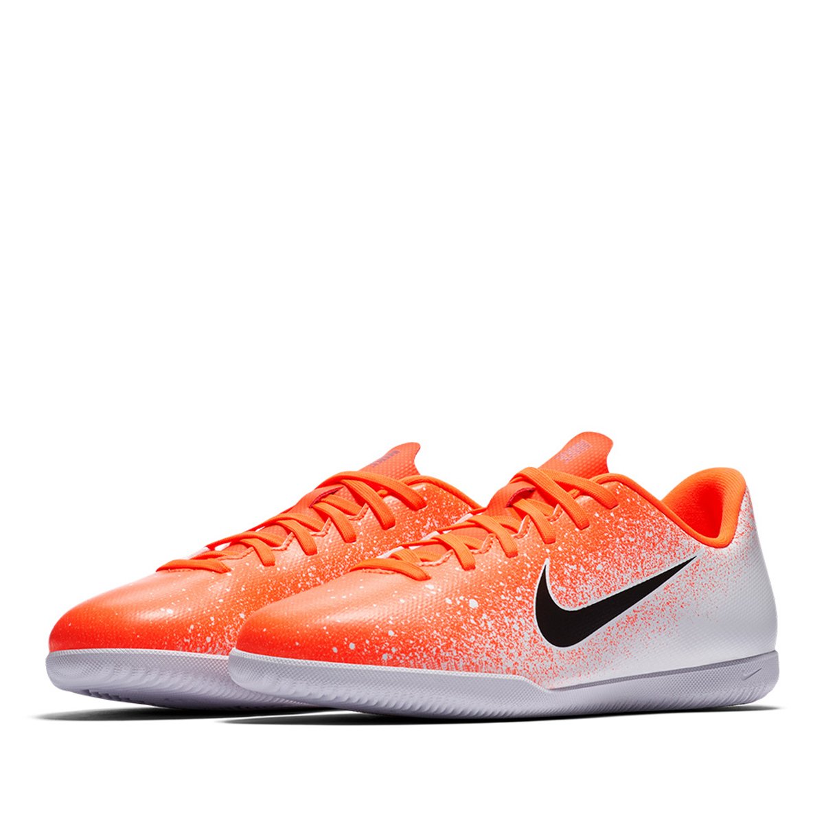 chuteira nike laranja e branca futsal