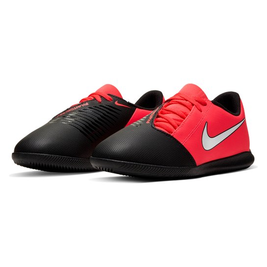 Chuteira Futsal Infantil Nike Phantom Venom Club IC - Preto+Prata Menor preço em Chuteira Futsal Infantil Nike Phantom Venom Club IC - Preto+Prata