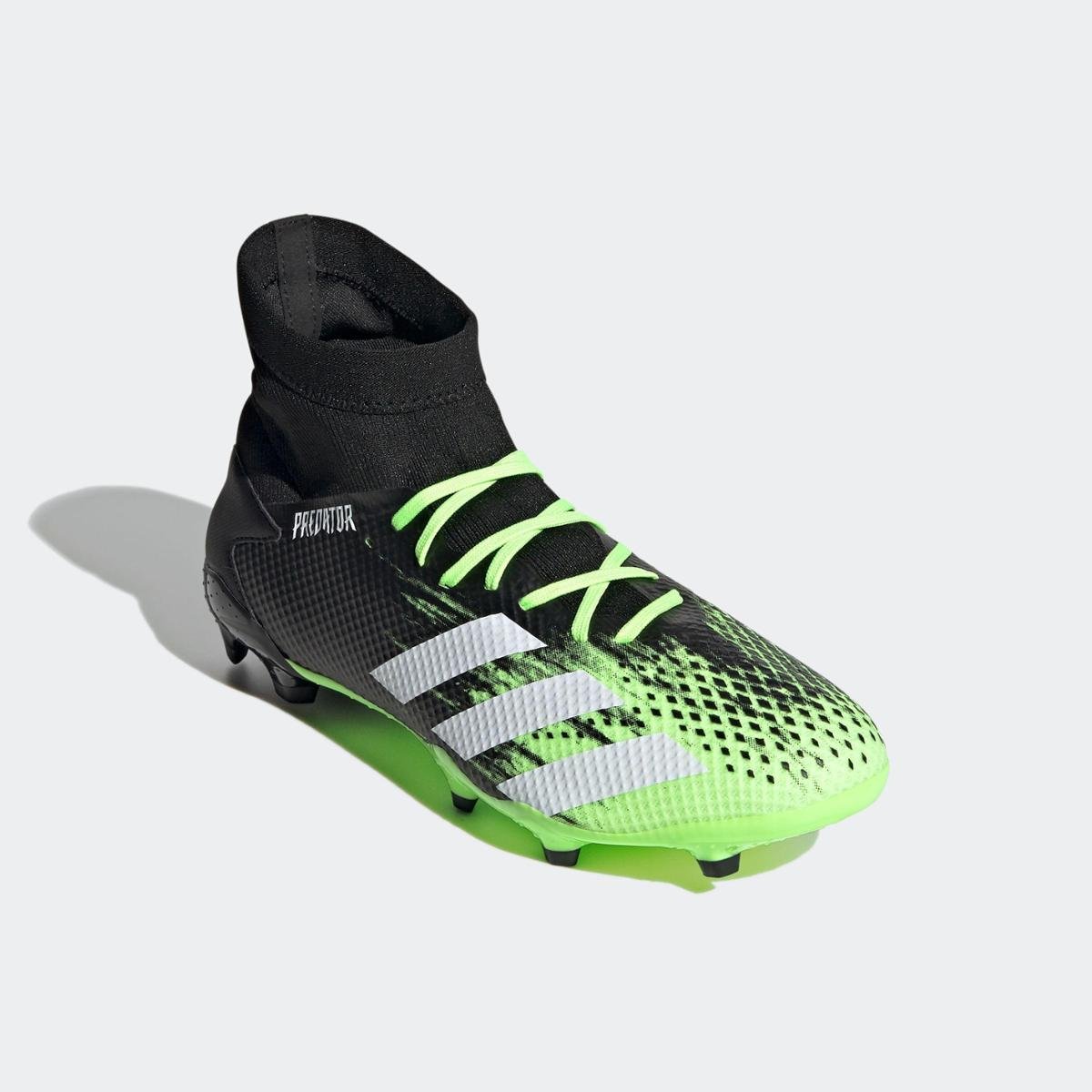 chuteira predator verde