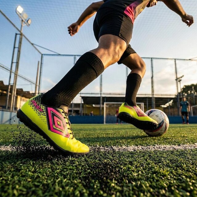 Chuteira Society Umbro Fast II