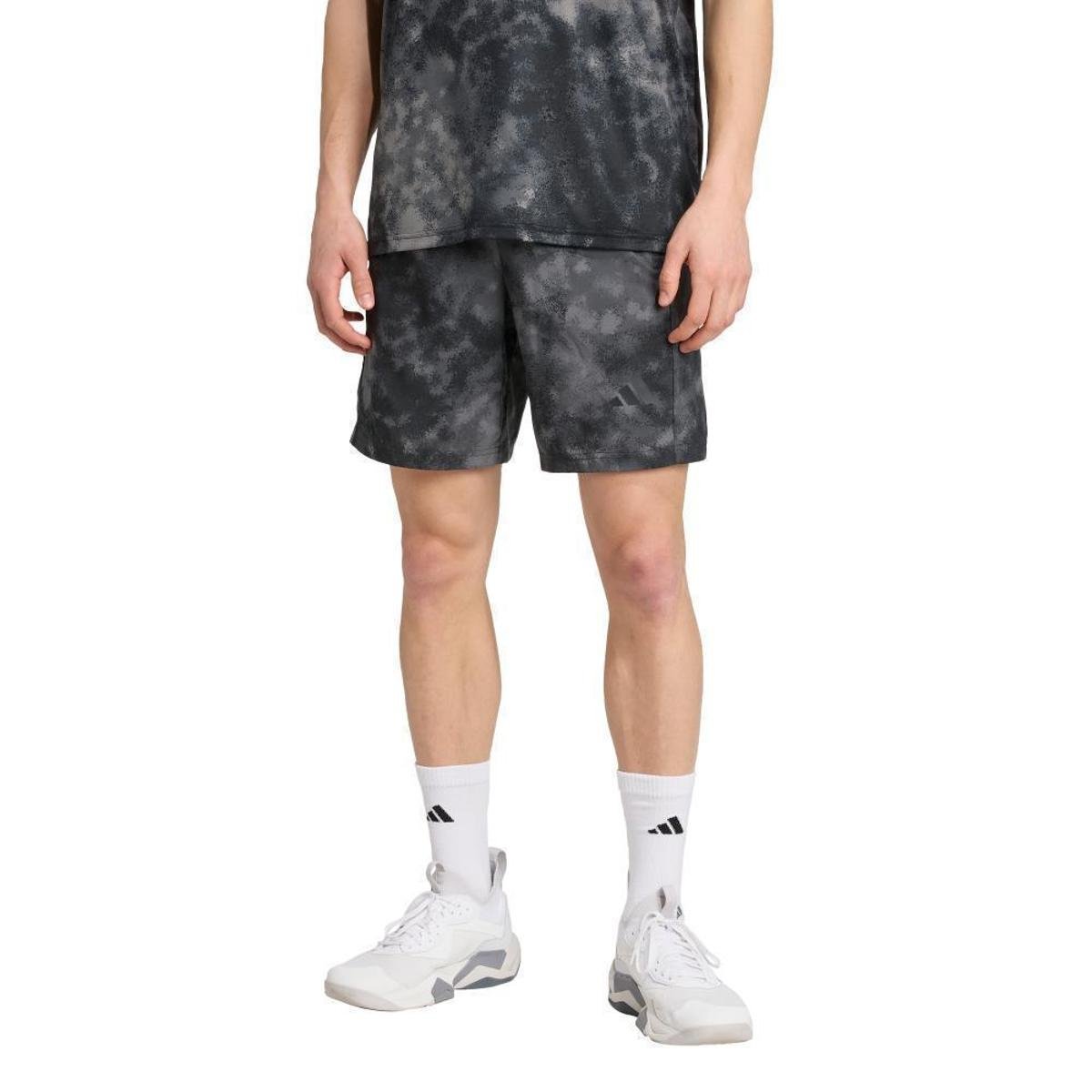 Colete Essencials de Treino com Estampa Total de Temporada Adidas Masculino Menor preço em Colete Essencials de Treino com Estampa Total de Temporada Adidas Masculino