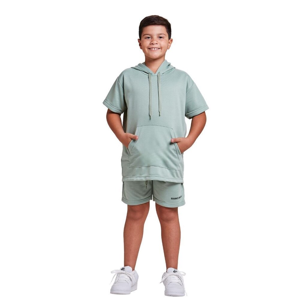 Conjunto camiseta com capuz e shorts infantil moletinho
