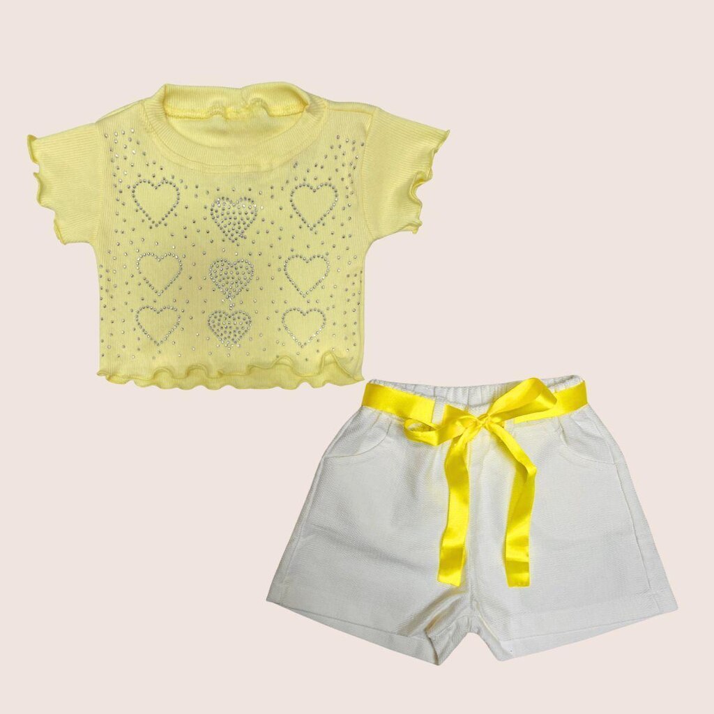 Conjunto de Blusa com Strass/Brilho e Shorts Branco com Fita