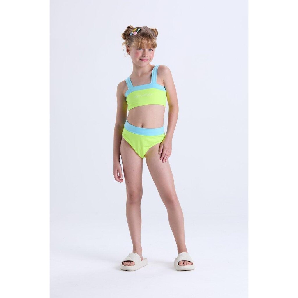 Conjunto Praia Infantil Regata Charmosa com Alcinhas