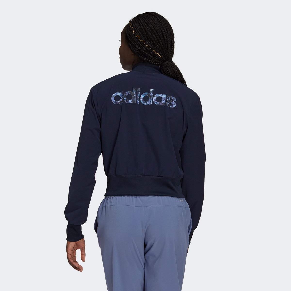 jaqueta adidas feminina cropped