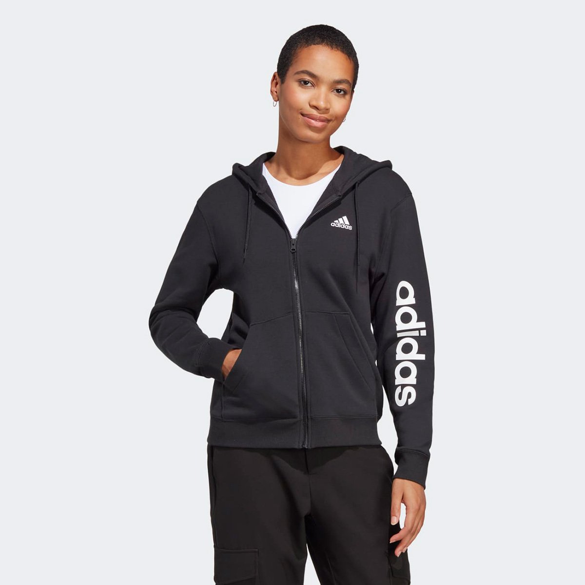 Jaqueta Adidas Logo Linear Com Capuz Feminina Menor preço em Jaqueta Adidas Logo Linear Com Capuz Feminina