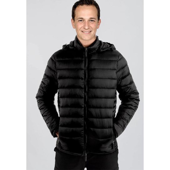 Jaqueta Bobojaco Impermeável Becker Nylon Enchimento Puffer Masculino com Bolsos e Capuz - Preto Menor preço em Jaqueta Bobojaco Impermeável Becker Nylon Enchimento Puffer Masculino com Bolsos e Capuz - Preto