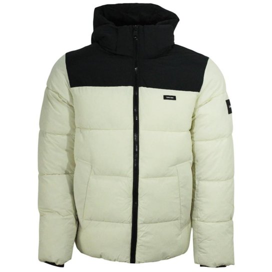 Jaqueta Calvin Klein Colorblock em Matelassê Off White/Preto Masculina