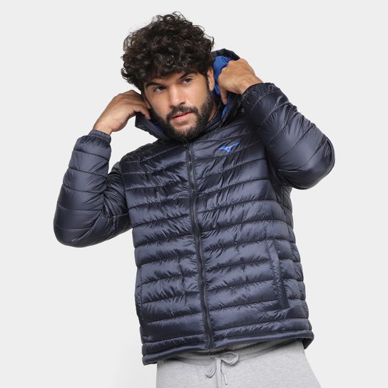 Jaqueta Mizuno Puff Masculina - Preto+Azul Menor preço em Jaqueta Mizuno Puff Masculina - Preto+Azul