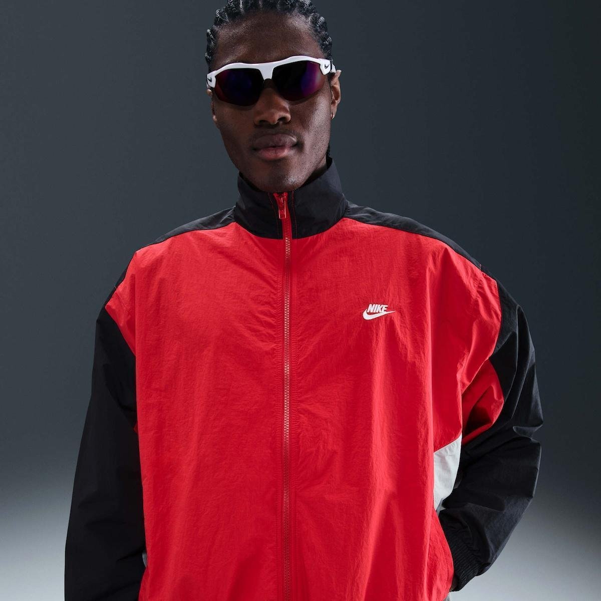 Jaqueta Nike Club Woven Masculina - Vermelho+Preto | Netshoes