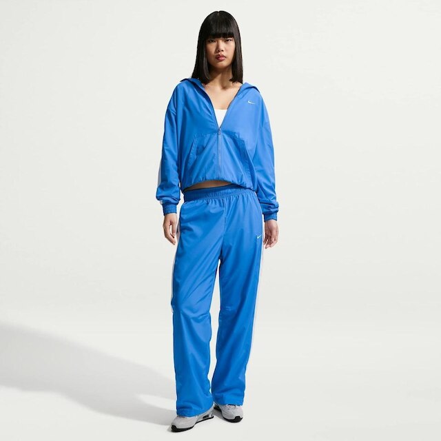 Jaqueta Nike Sportswear Essential Feminina