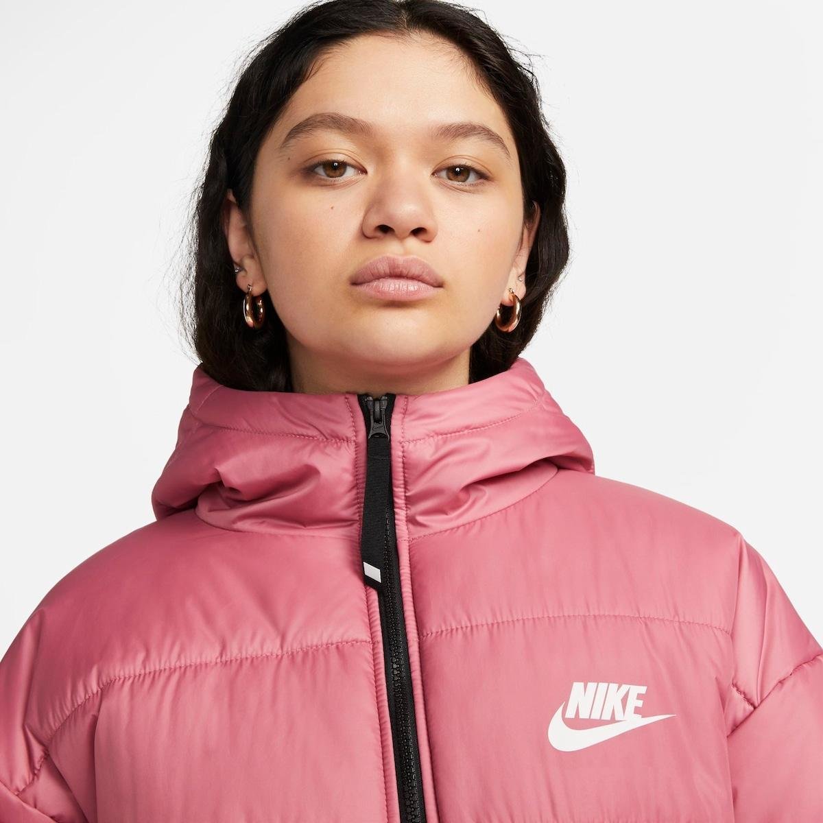 Jaqueta Nike Sportswear Therma-FIT Classic Feminina