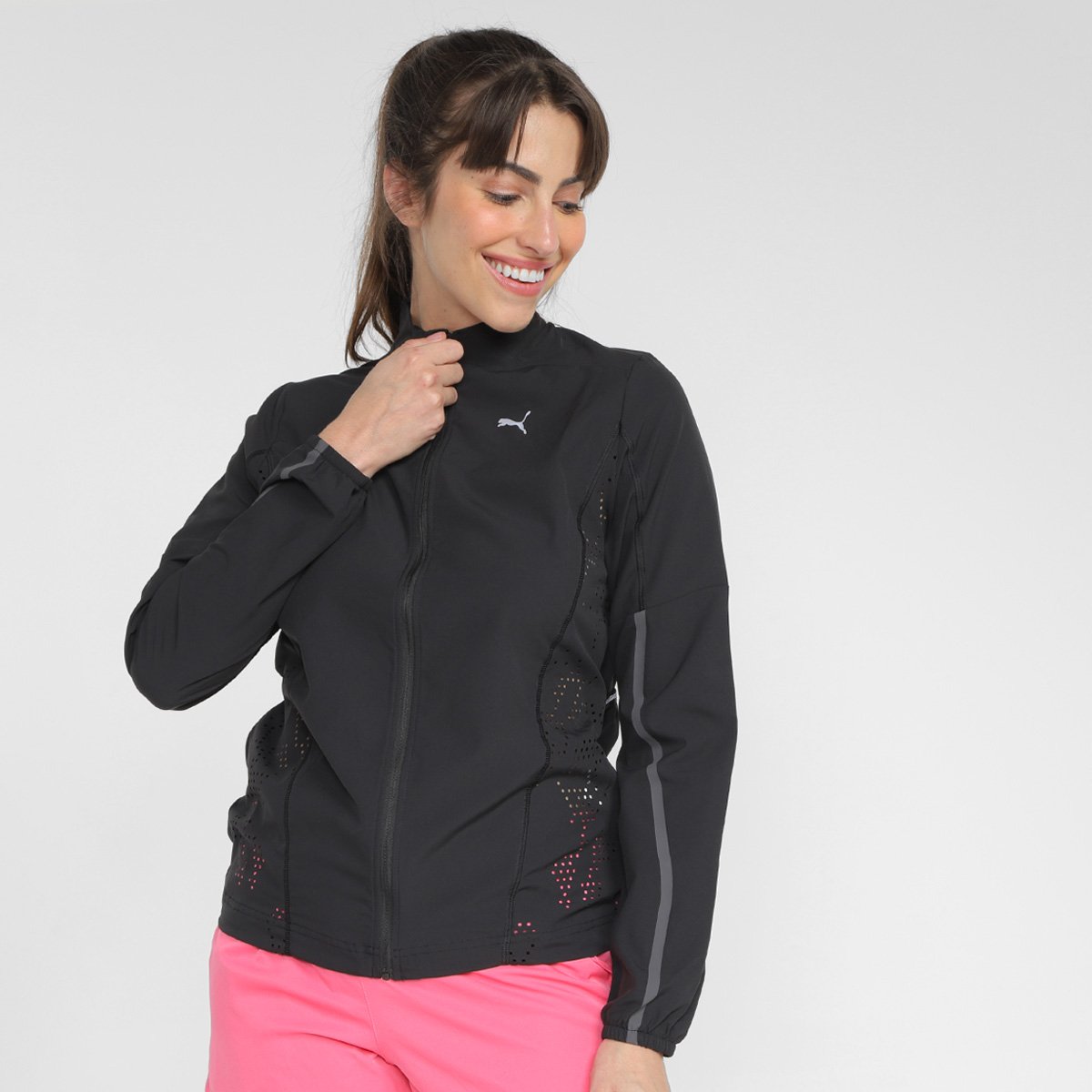 Jaqueta Puma Run Ultraweave S Woven Feminina Menor preço em Jaqueta Puma Run Ultraweave S Woven Feminina