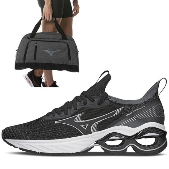 Kit Tênis Masculino Wave Invictus 3 + Mala Unissex Mizuno GYM 43 - Preto Menor preço em Kit Tênis Masculino Wave Invictus 3 + Mala Unissex Mizuno GYM 43 - Preto