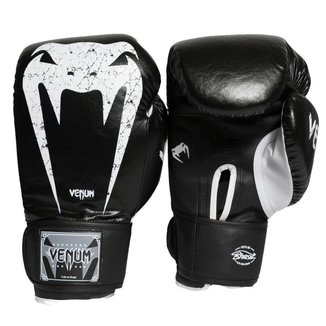 Luva Boxe Muay Thai Giant Brasil 3.0 Series 12Oz Venum