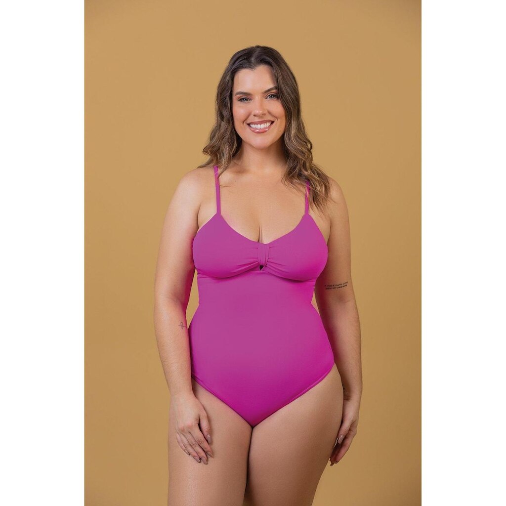 Maiô Liso Com Alças Reguláveis Plus Size