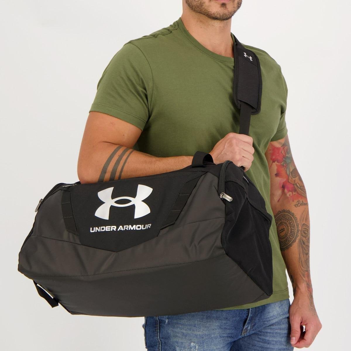 Mala Under Armour Undeniable 5.0 Preta é ruim? Mala Under Armour Undeniable 5.0 Preta é boa?