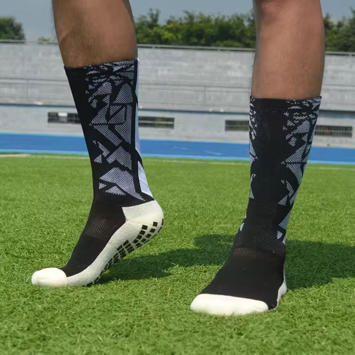 Meia Antiderrapante Para Futebol em promoção na Netshoes!