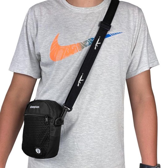 Mini Bolsa Lateral Shoulder Bag Compton Com Alça Ajustável - Preto é ruim? Mini Bolsa Lateral Shoulder Bag Compton Com Alça Ajustável - Preto é boa?