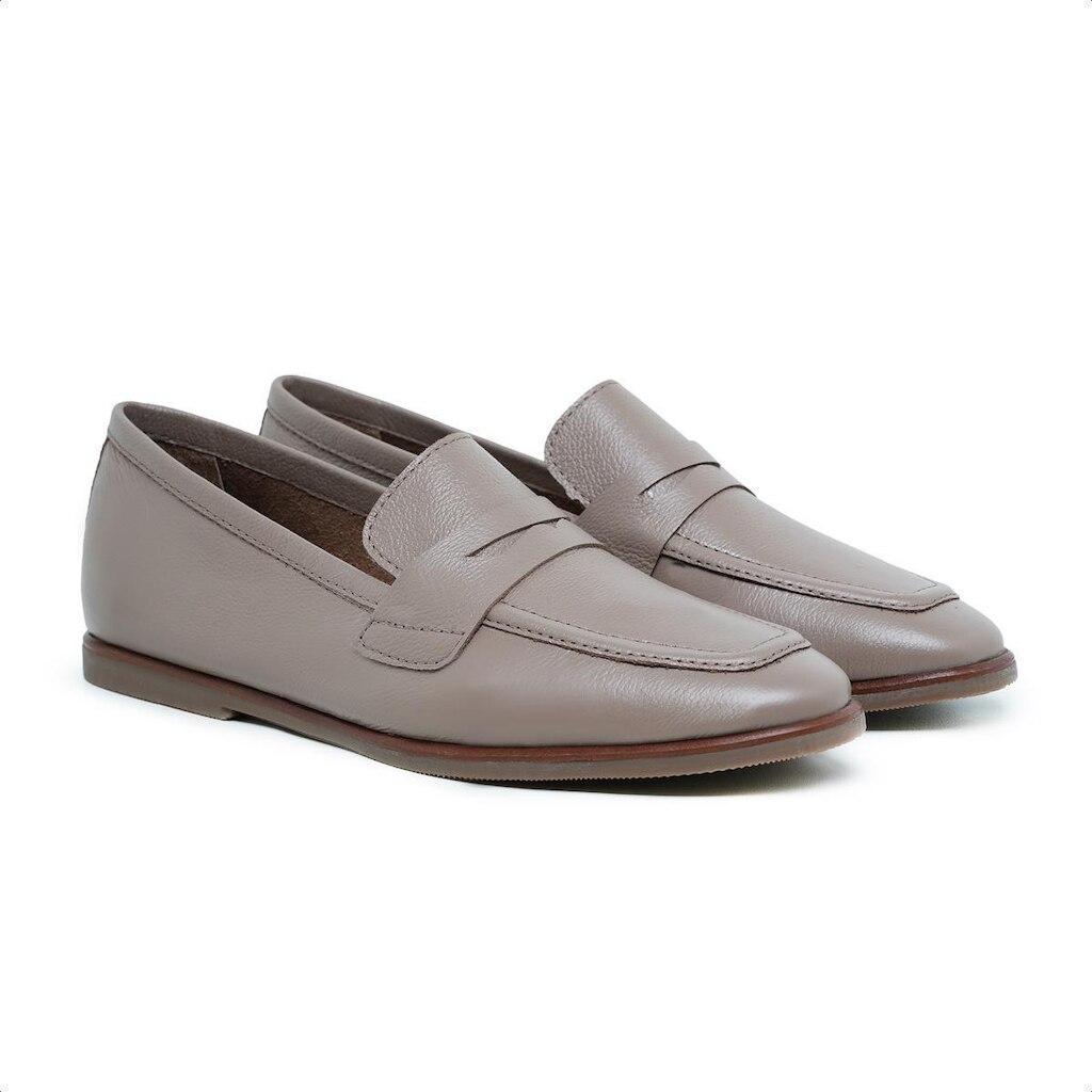 Mocassim feminino Lecas em couro legítimo
