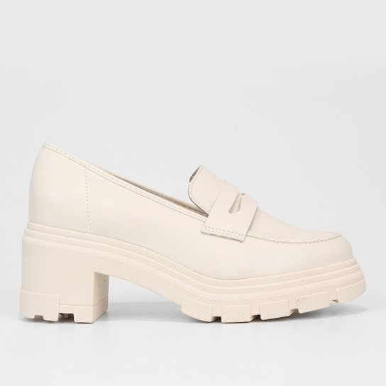 Mocassim Moleca Tratorado Salto Médio Feminino - Off White Menor preço em Mocassim Moleca Tratorado Salto Médio Feminino - Off White