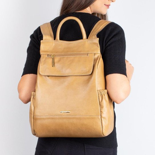 Mochila antifurto de couro feminina Suelen - Natural. é ruim? Mochila antifurto de couro feminina Suelen - Natural. é boa?