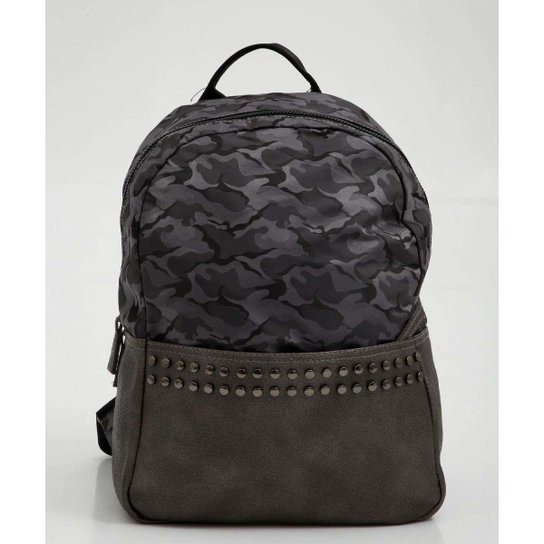 Mochila Feminina Camuflado Recorte Tachas Gash - 10048291583 - Cinza Menor preço em Mochila Feminina Camuflado Recorte Tachas Gash - 10048291583 - Cinza