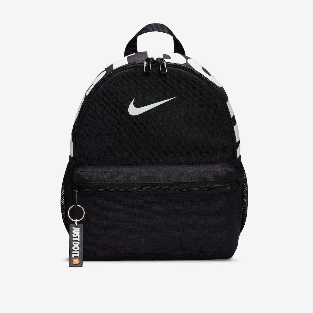 Mochila Nike Brasilia Mini JDI Infantil Menor preço em Mochila Nike Brasilia Mini JDI Infantil