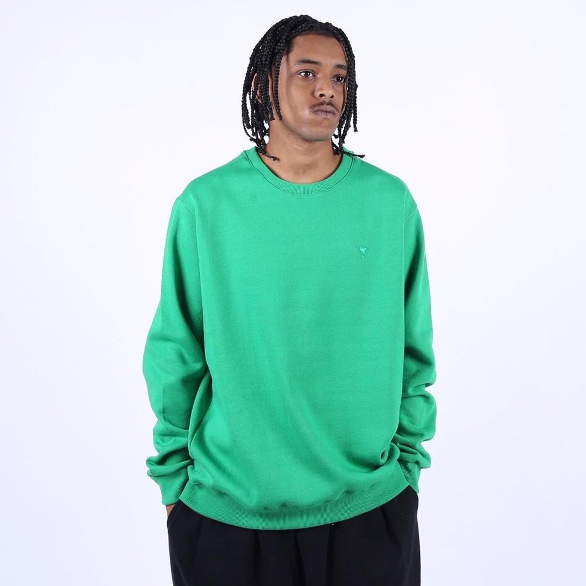 MOLETOM CAVALERA BASICO GOLA CARECA - VERDE 17-6030 - M Menor preço em MOLETOM CAVALERA BASICO GOLA CARECA - VERDE 17-6030 - M