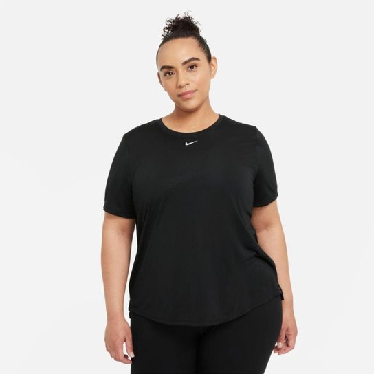 Plus Size - Camiseta Nike Dri-FIT One Feminina - Preto Menor preço em Plus Size - Camiseta Nike Dri-FIT One Feminina - Preto