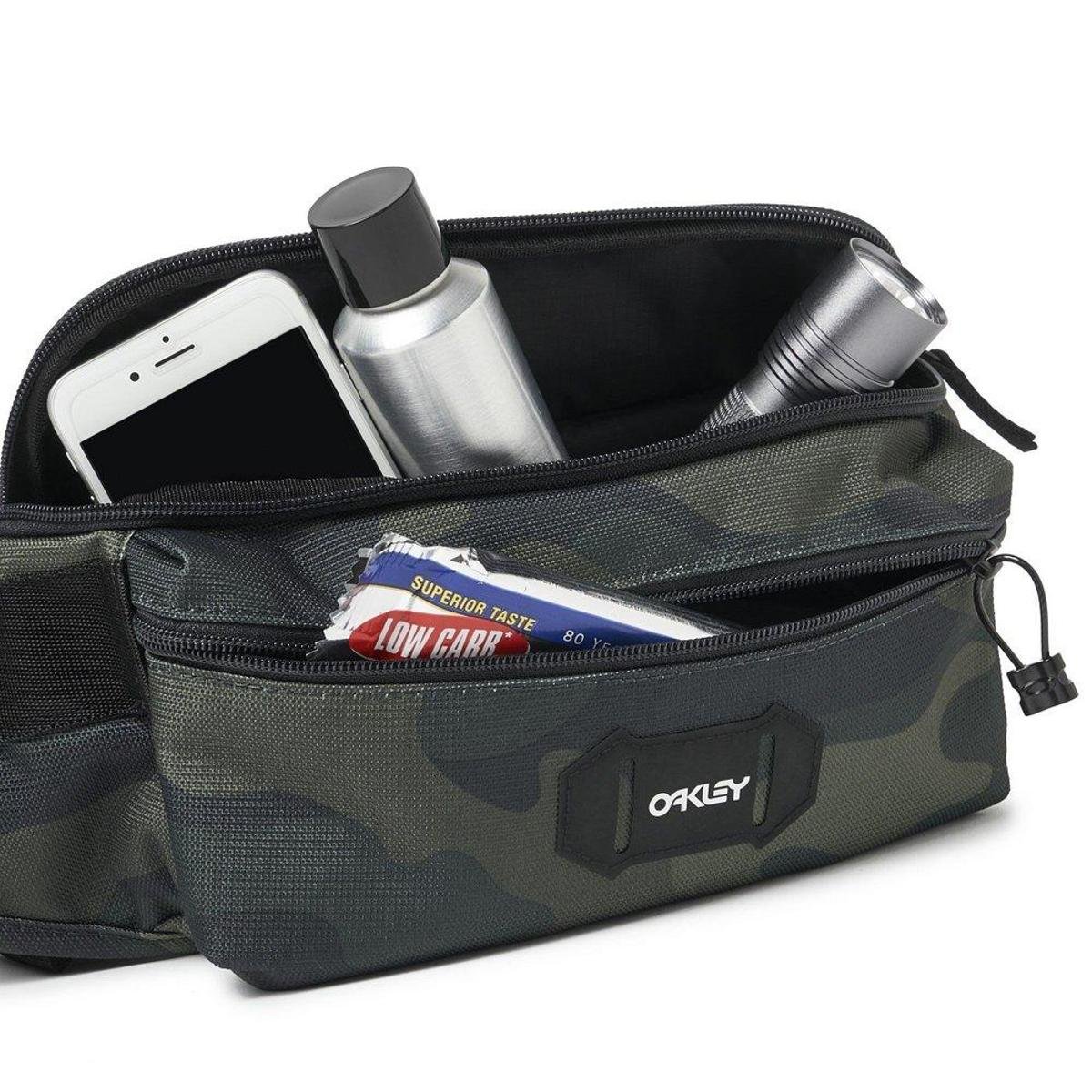 Pochete Oakley Street Belt Bag Preto e verde Netshoes