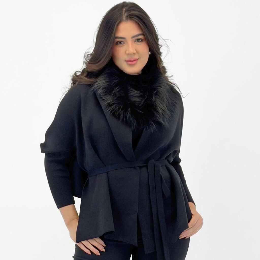 Poncho Das Gurias em Tricot com Pelo e Cinto Feminino