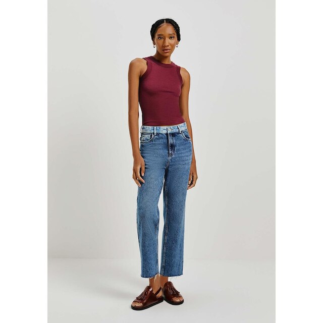 Regata Básica Feminina Slim Neck