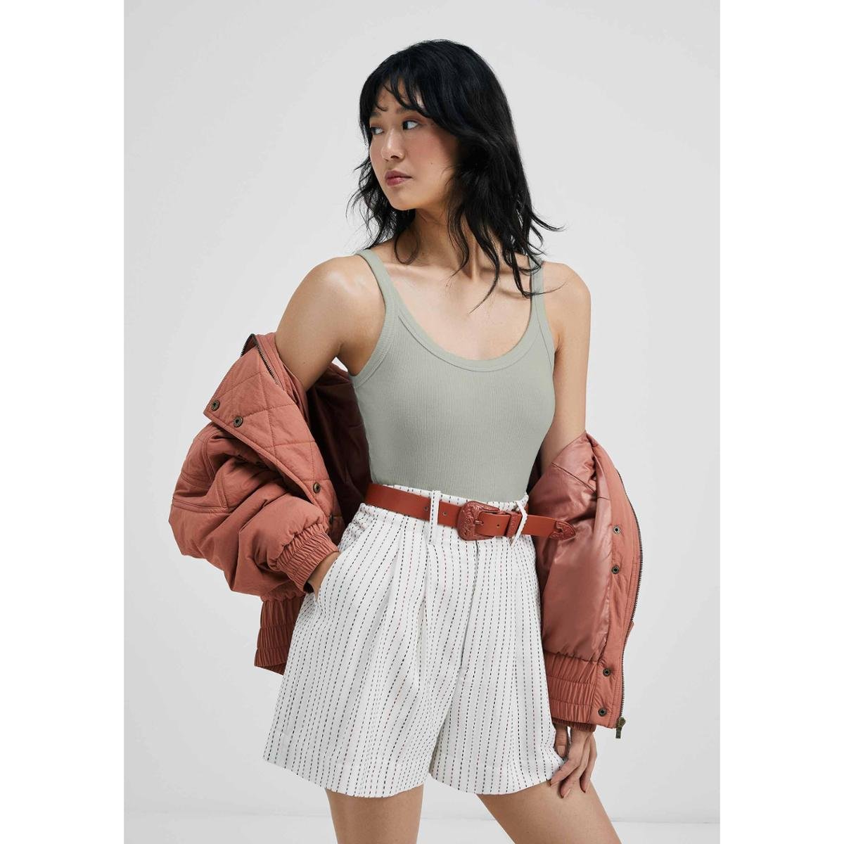 Regata Básica Hering Slim Em Ribana Canelada Feminina Menor preço em Regata Básica Hering Slim Em Ribana Canelada Feminina