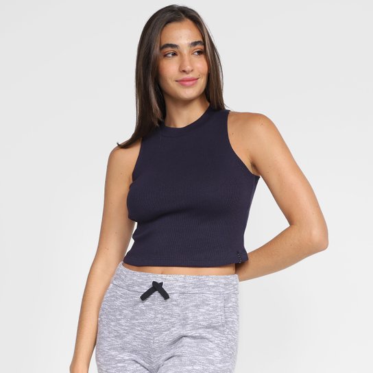 Regata Cropped Occy Gola Alta Punho Taibong Feminina - Marinho Menor preço em Regata Cropped Occy Gola Alta Punho Taibong Feminina - Marinho