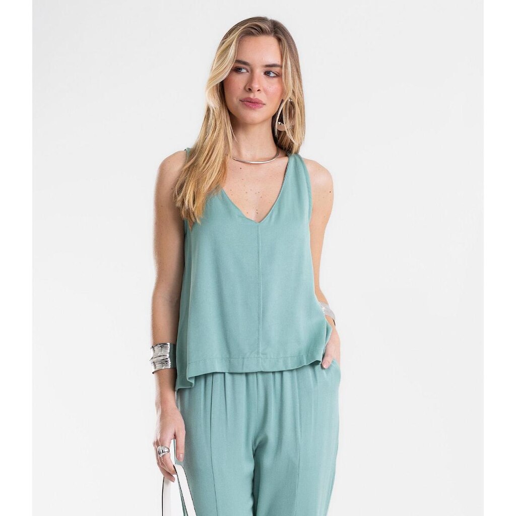 Regata Feminina Decote V Em Viscose Endless Verde