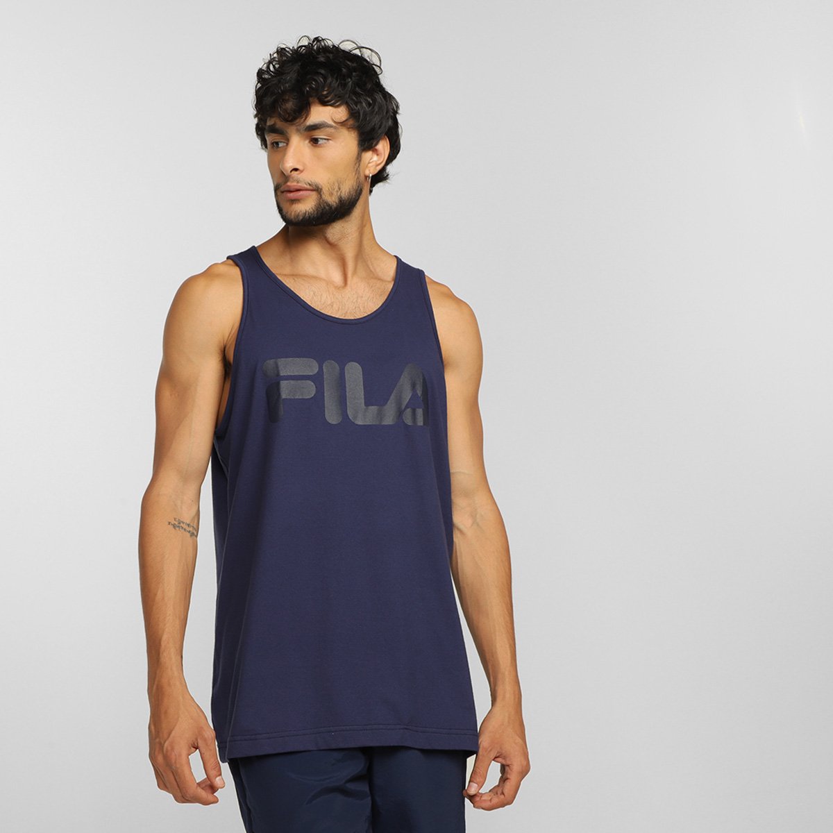 Regata Fila Letter Masculina é ruim? Regata Fila Letter Masculina é boa?