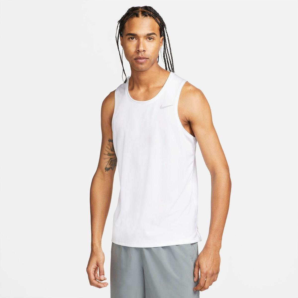 Regata Nike Dri-FIT Miler Masculina Menor preço em Regata Nike Dri-FIT Miler Masculina