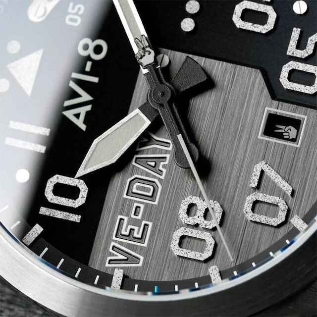 Relógio AVI-8 Patriot Automatic VE-DAY Victory Shadow AV-4082-03