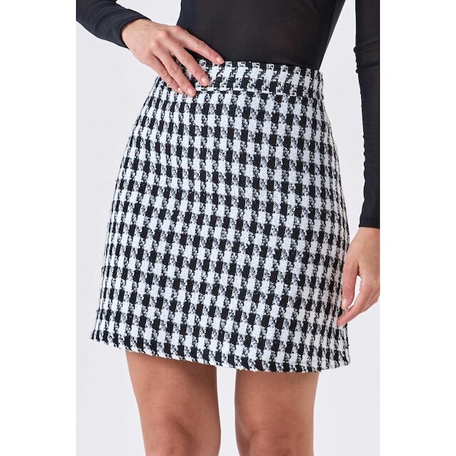 Saia Curta PKS Alfaiataria Tweed Preto e Branco
