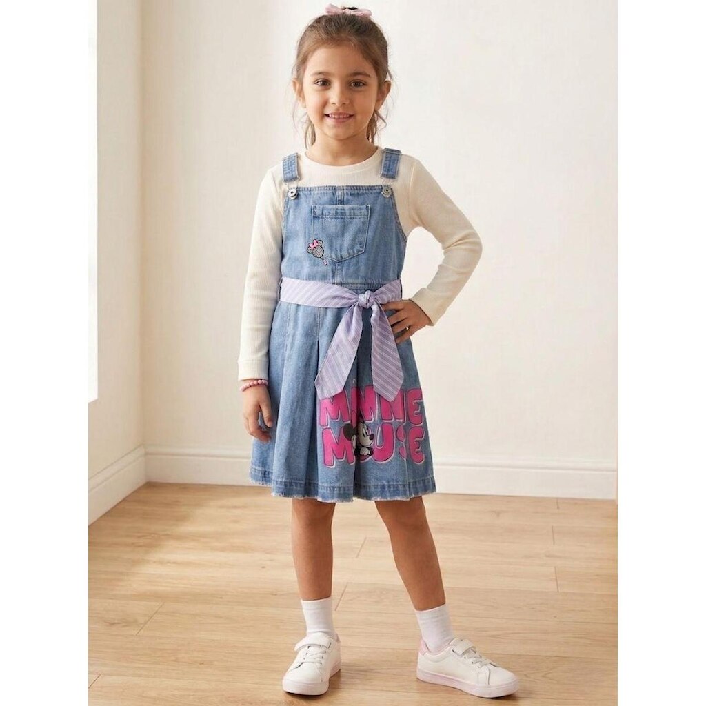 Salopete Jeans Com Lenço Minnie Mouse Animê