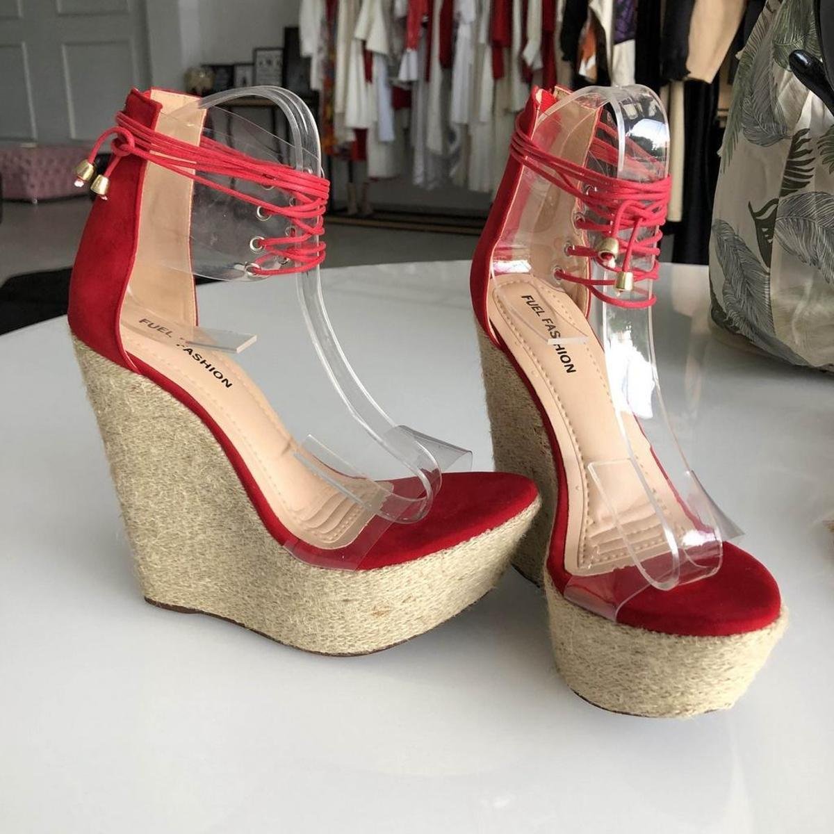 Sandália Anabela Vinil Cadarço 14cm - Vermelho | Netshoes