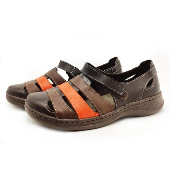 Sandália Conforto Feminina em Couro Fechada com Tiras Fechamento Autocolante - Café Menor preço em Sandália Conforto Feminina em Couro Fechada com Tiras Fechamento Autocolante - Café